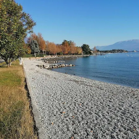 Solstizio D'estate Bed & Breakfast *