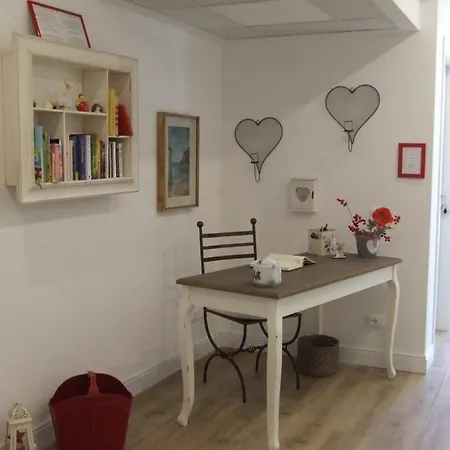 Solstizio D'estate فندق مبيت وإفطار *